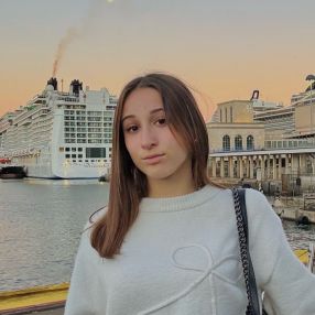 Viola, Babysitter a Magliano