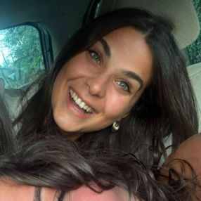 Vittoria, Babysitter in Macerata