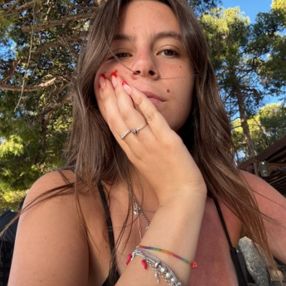 Giulia, Babysitter a Salerano Sul Lambro