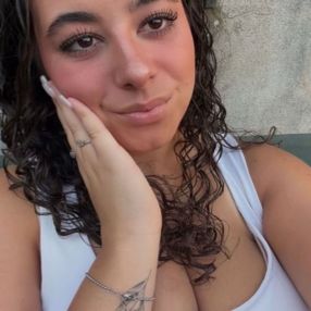 Veronica, Babysitter a Ragalna