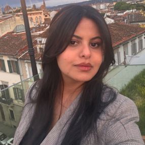 Ayda, Babysitter a Firenze