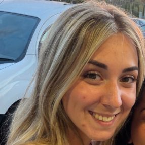 Angelica, Babysitter a La Giustiniana
