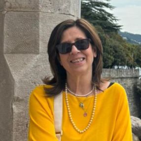 Cira, Babysitter in San Giorgio A Cremano