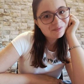 Monica, Babysitter a Settimo Milanese
