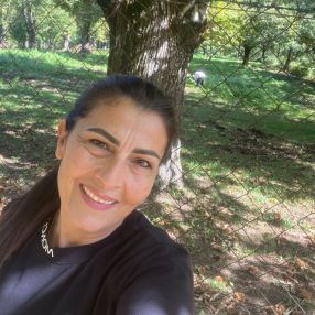 Mena, Babysitter in Arzano