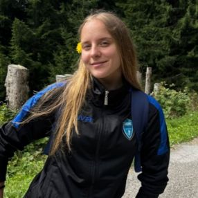 Veronica, Babysitter a Mortegliano