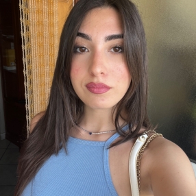 Rosa, Babysitter a Frattamaggiore