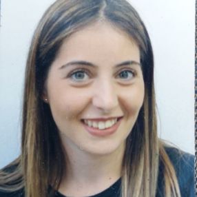 Carmela, Babysitter a Bitonto