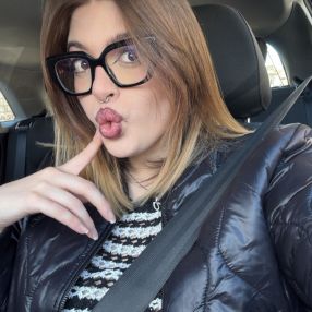 Veronica, Babysitter a Treia