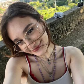 Giulia, Babysitter a Gromlongo
