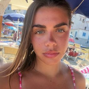 Anastasia, Babysitter a Monte di Procida