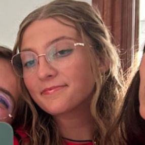 Alice, Babysitter a Riva presso Chieri