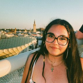 Miriam, Babysitter a Trofarello