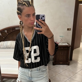 Valentina, Babysitter a Cerreto d'Esi