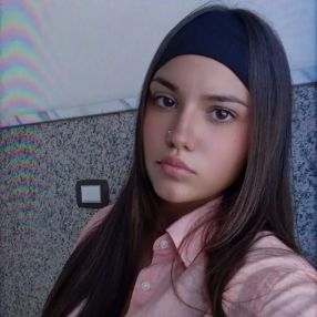 Valeria, Babysitter a Castelnuovo Dell'abate