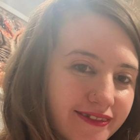 Eleonora, Famiglia a L'Aquila