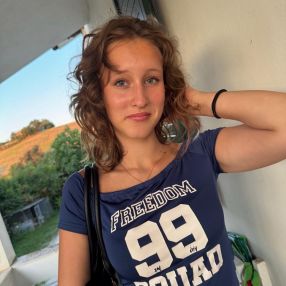 𝓶𝓪𝓻𝓽𝓲𝓷𝓪, Babysitter a Filottrano