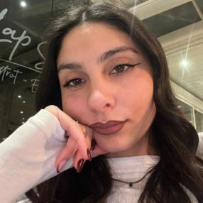 Sara, Babysitter a San Valentino Torio