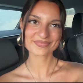 Elisa, Babysitter a Caponago