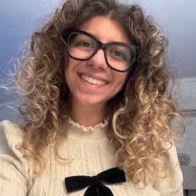 Sara, Babysitter a Roncofreddo