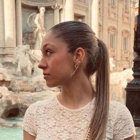 Sofia, Babysitter a Montefano