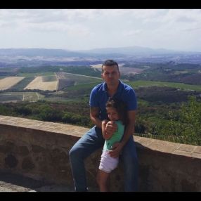 Klaudio, Famiglia a Monsummano Terme