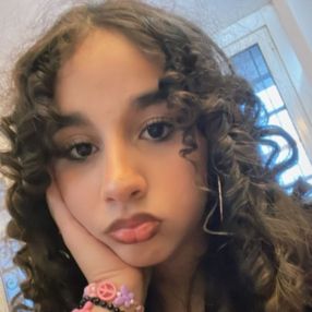Yassmine, Babysitter a Colverde