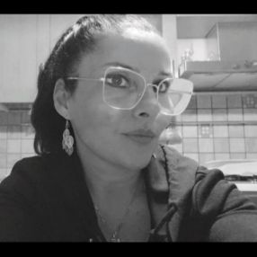 Donatella, Babysitter in Melito di Napoli