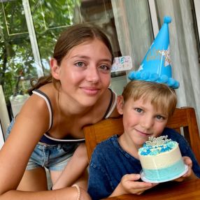 Noemi, Famiglia a Reggio Emilia