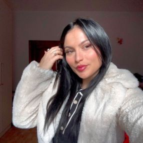 Antigona, Babysitter in San Vito Lo Capo