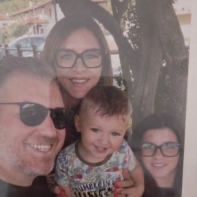 Elisa, Family in Pieris