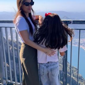 Denise, Famiglia a Caronno Pertusella