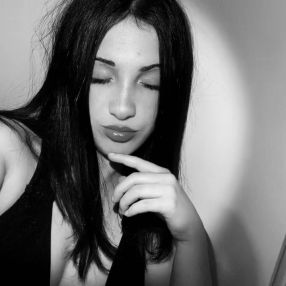 Giulia, Babysitter a Colognola Ai Colli