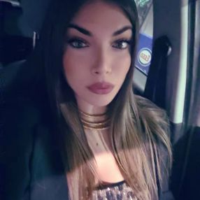 Nelly, Babysitter a Striano