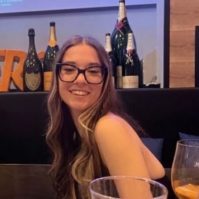 Giulia, Babysitter a Minerbio