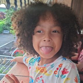 Giulia, Famiglia a Castagnole