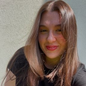 Giulia, Babysitter in Fonte