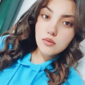 Inas, Babysitter a Furnari