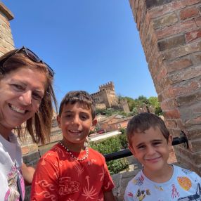 Valentina, Famiglia a Pavia