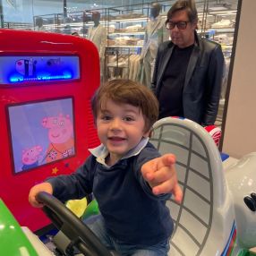 Viviane, Famiglia a Pavia