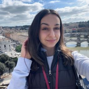 Sofia, Babysitter in Cavriana