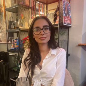 Hajar, Babysitter a Mozzanica