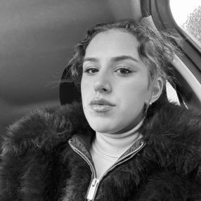 Ilaria, Babysitter a Santa Maria A Vico