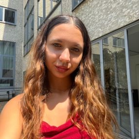 Aurora, Babysitter in Albairate