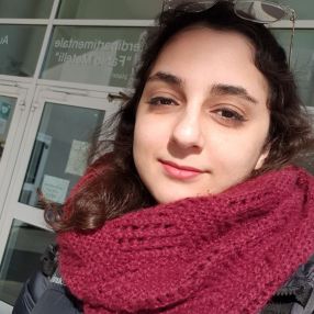 Roshanak, Babysitter in Padova