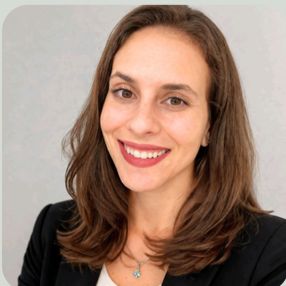 Adriele, Babysitter a Cuorgnè