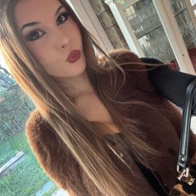 Vittoria, Babysitter in Moniga del Garda