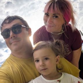 Stéphanie, Famiglia a Bologna