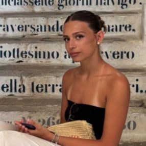 Flaminia, Babysitter in Lanuvio