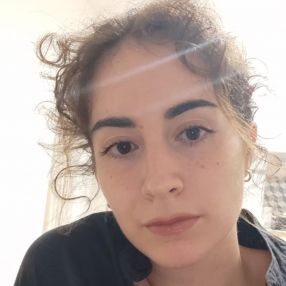 Irene, Babysitter a Portici